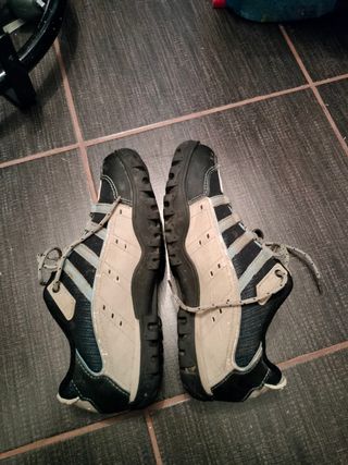 Zapatillas Shimano MT31 talla 40 y pedales