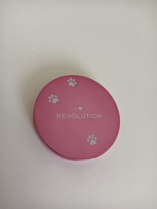 Iluminador de I Heart Revolution 