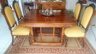 Cuatro sillas Alfonsinas antiguas