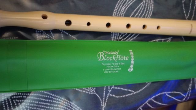 flauta dulce Hohner B9508 completa y Melos Ricordi