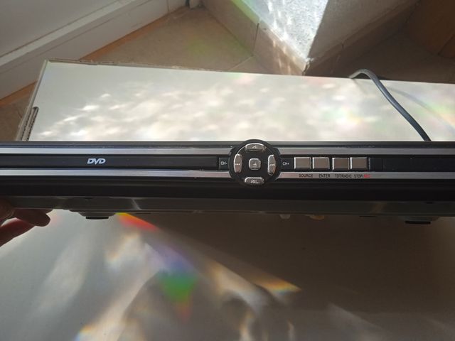 DVD con USB y tarjetas