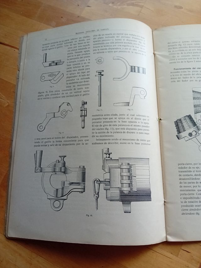 Libro de Artillería Moderna de Campaña, año: 1915