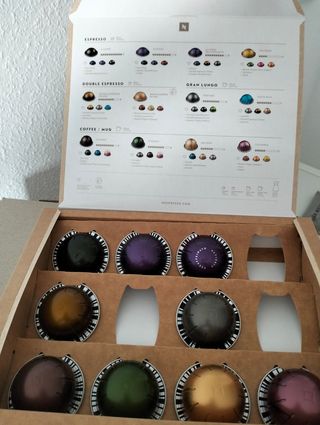 Cafetera Nespresso vertou Plus 