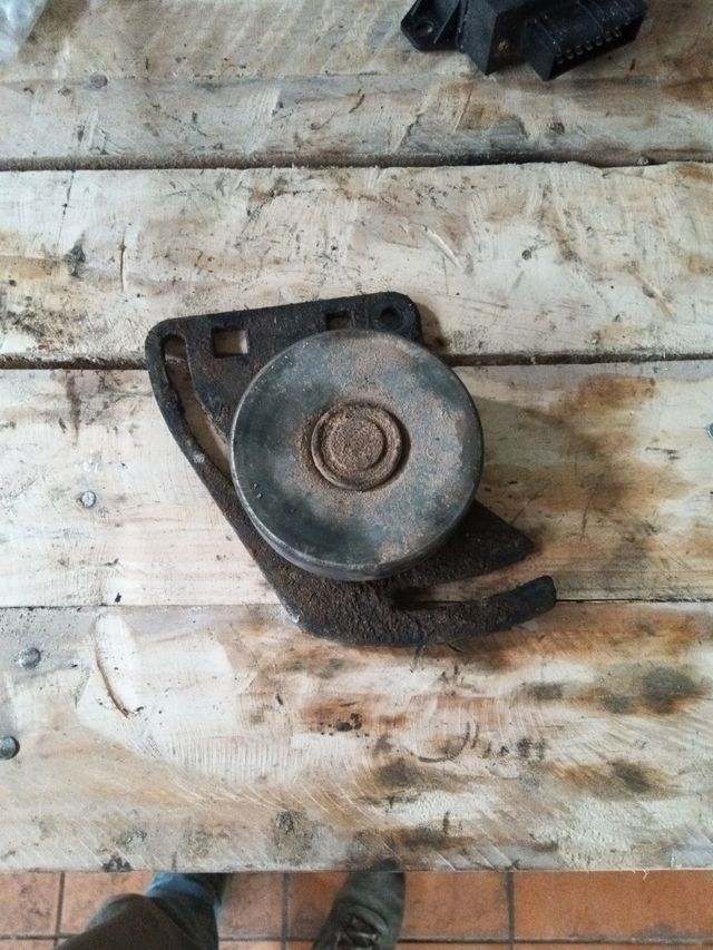 Tensor correa auxiliar Peugeot 205