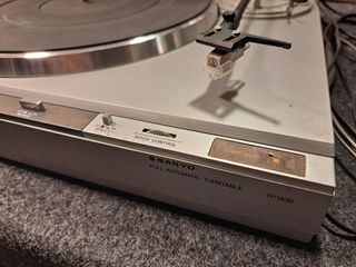 Tocadiscos Sanyo