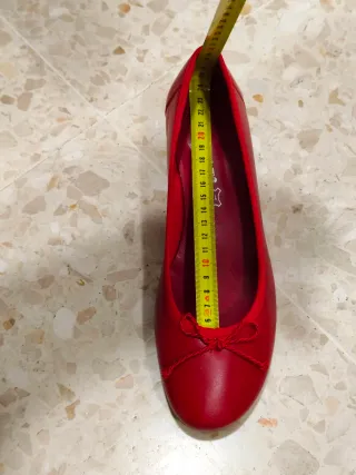 Manoletinas rojas PIEL T38 (tacón 3cm)