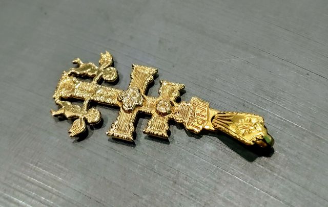 ¡¡PROMOZIONE!! CIONDOLO A FORMA DI ANGELO CARAVACA IN ORO 18K