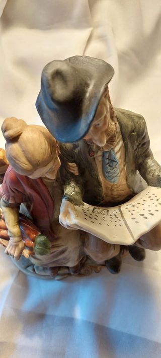 Coppia di vecchietti su panchina