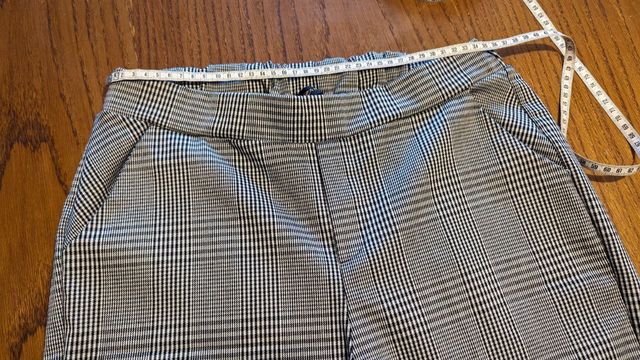 Pantaloni eleganti a quadri da donna