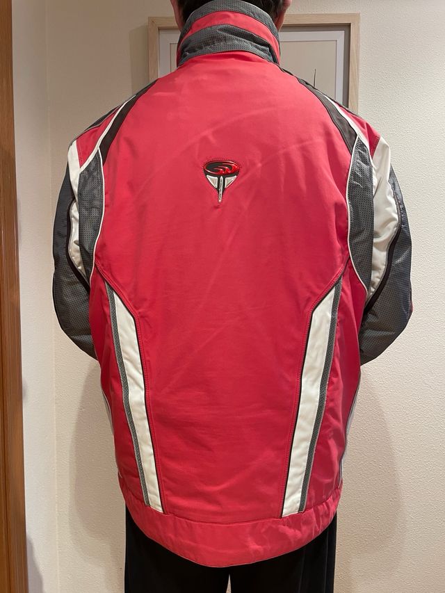 chaqueta esqui y pantalon esqui