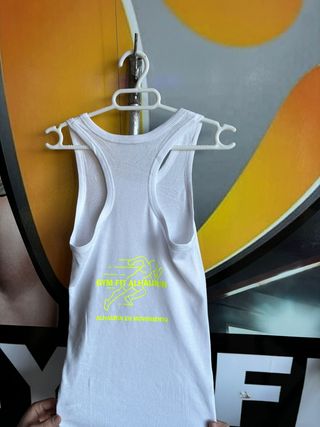 Diseñamos tu ropa deportiva con tu logo