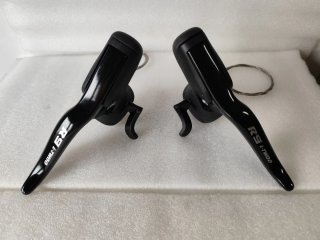 Manetas para carretera 2x11 velocidades