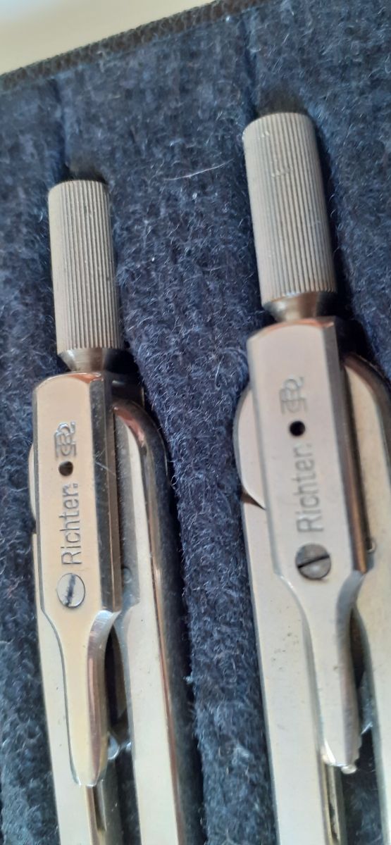 Estuche de compases vintage EO Ritchter n. 2136