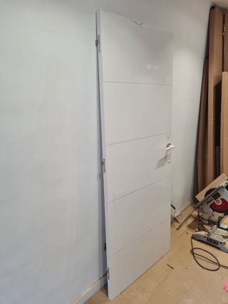 Puerta abatible nueva