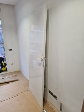 Puerta abatible nueva