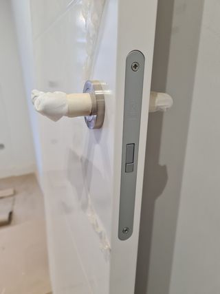 Puerta abatible nueva
