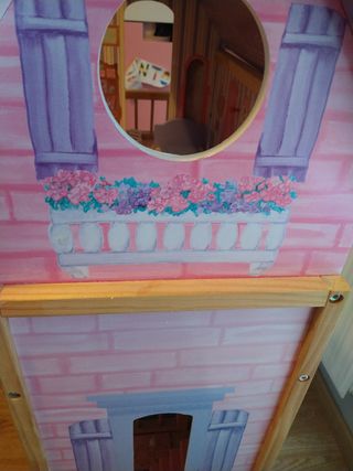 Casa de muñecas madera con muebles