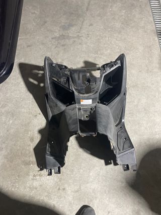 tapa frontal yamaha xmax 2014-17