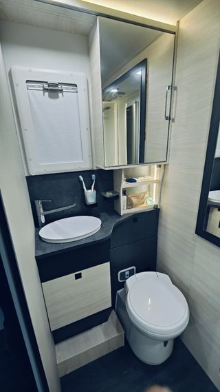 Autocaravana Challenger 260 Graphite Premium