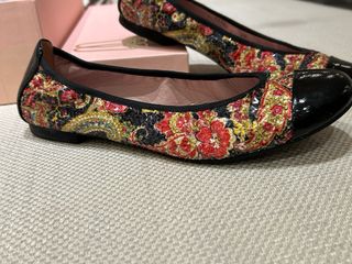 Pretty ballerinas glittery