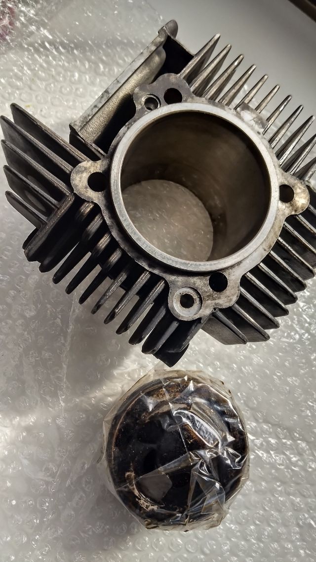 cilindro horizontal Ducati 695