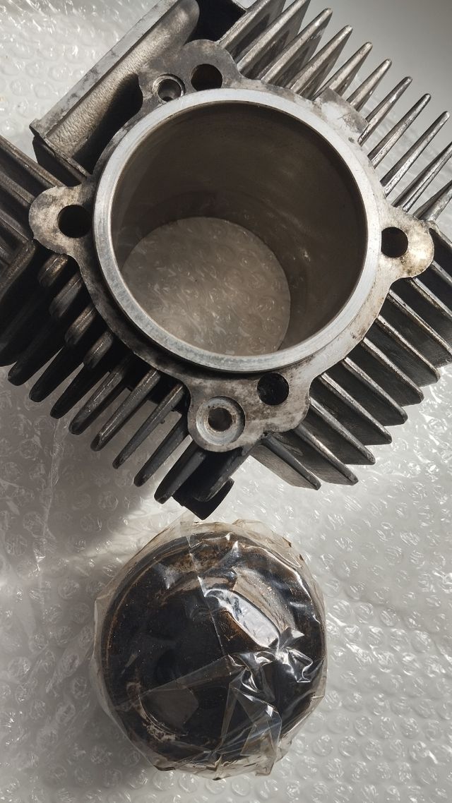 cilindro horizontal Ducati 695