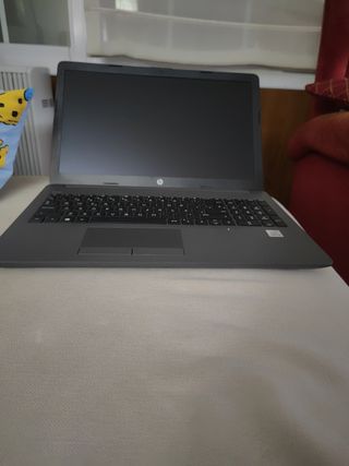 Ordenador I3, 8 gigas RAM SSD 250 gb. Linux Mint