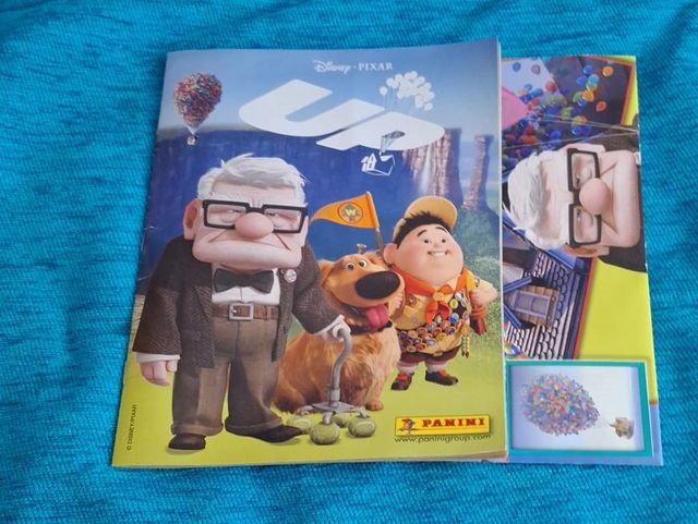 ÁLBUM DE CARTÕES DE NEGOCIAÇÃO DA DISNEY UP