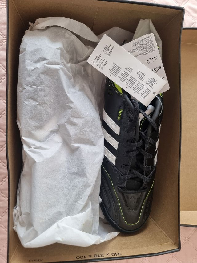 Adidas 11Nova TRX TF