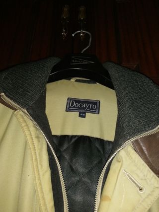 Abrigo tipo gabardina en beig