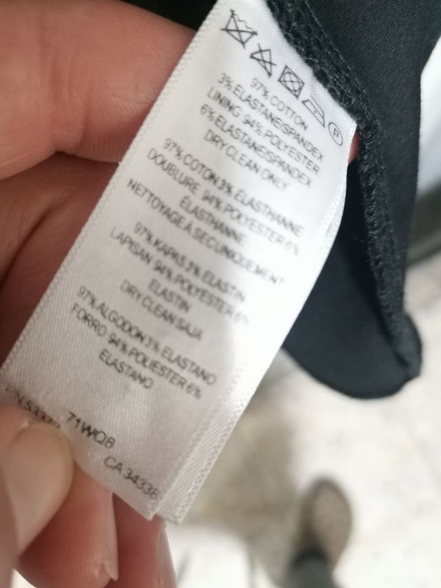 Vestido negro French Connection 