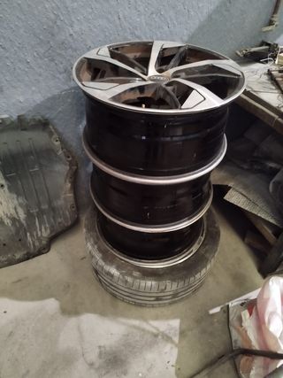 Llantas Modelo Audi RS5 2018 19 pulgadas (solo 3)