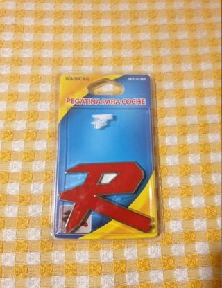 ✅ 4 logos de plastico ✅