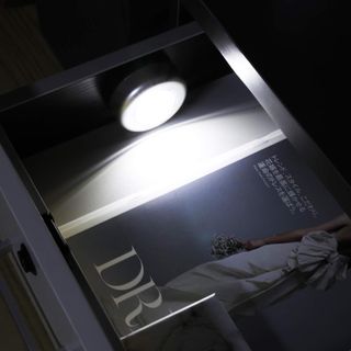 6 nuove luci per armadi interni