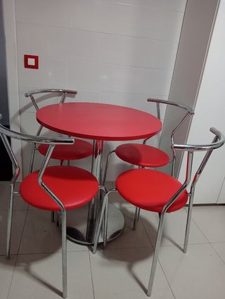 Mesa + 4 sillas