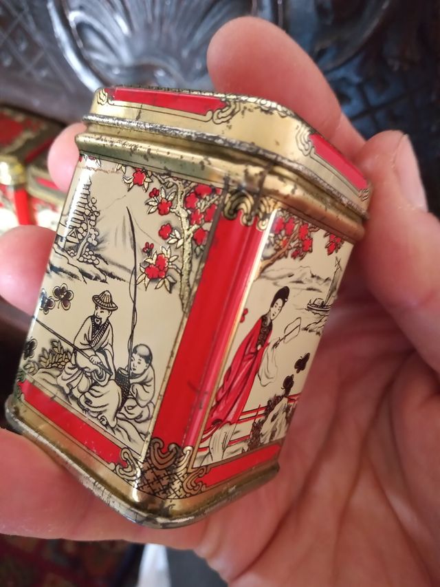 6 Scatoline in latta da the