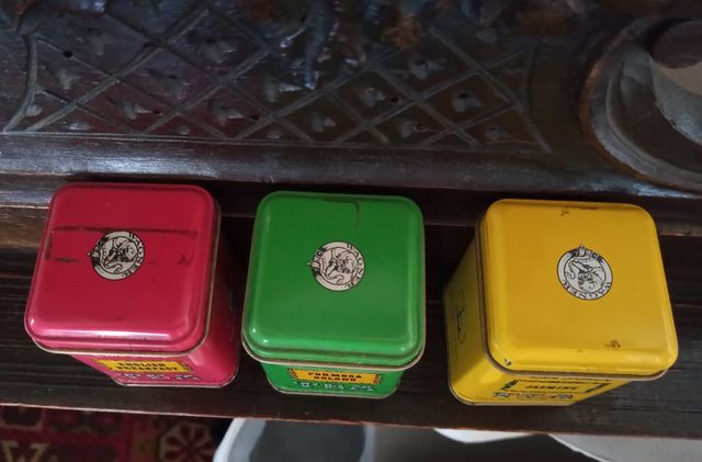 3 Scatoline colorate da the