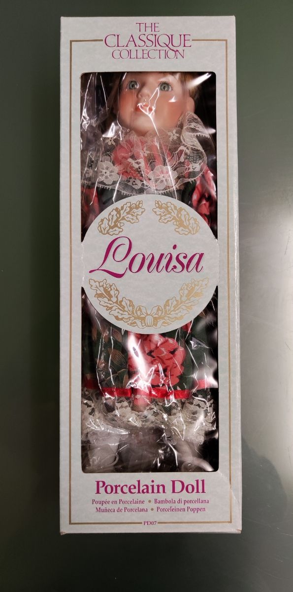 4 Bambole di porcellana. Nuove.