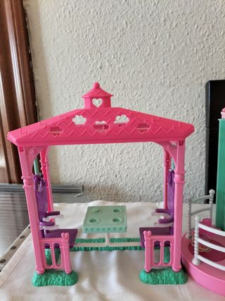 Casa mini Barbie y columpio barbie chelsea