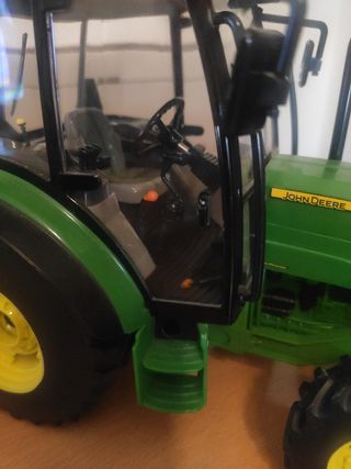 John Deere tractor miniatura 1/16