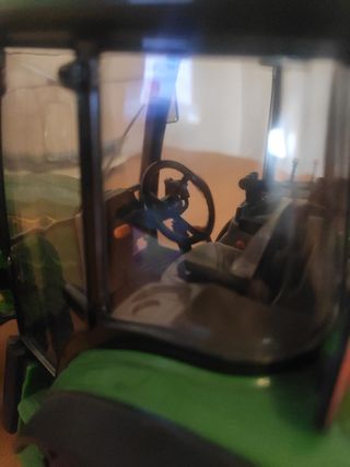 John Deere tractor miniatura 1/16