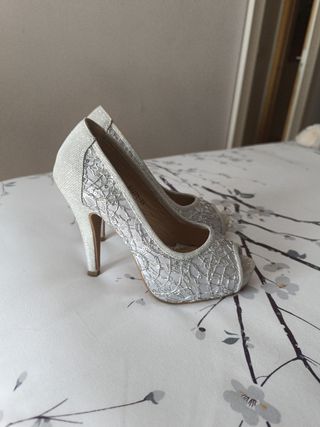 Zapatos plata tacón y plataforma fiesta. Num 35