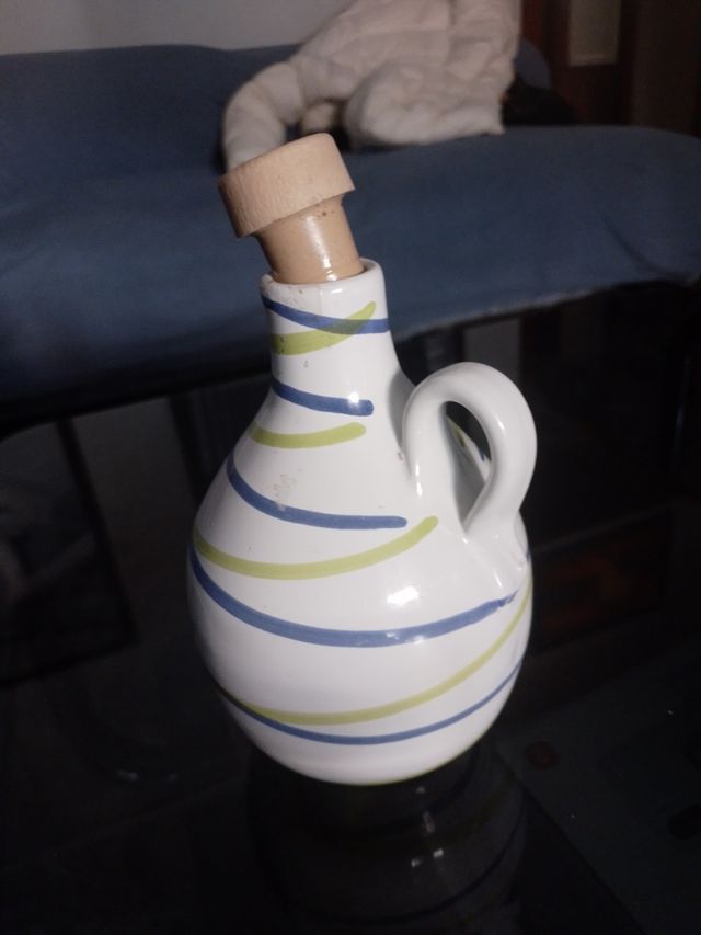 Oliera in terracotta dipinta