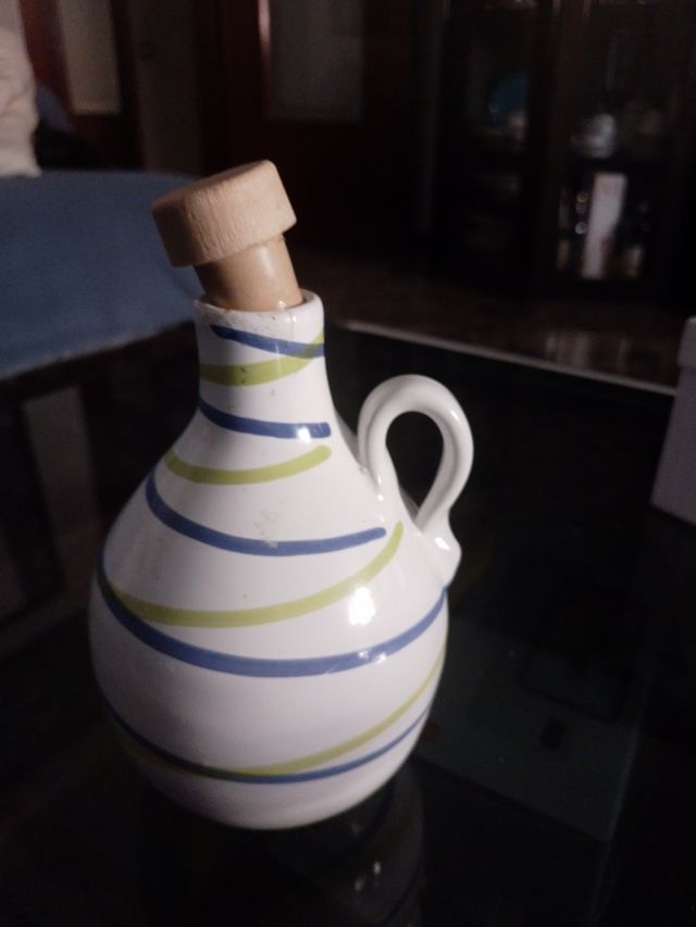 Oliera in terracotta dipinta