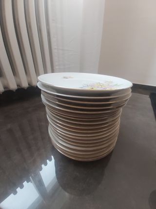 Set di piatti anni 70