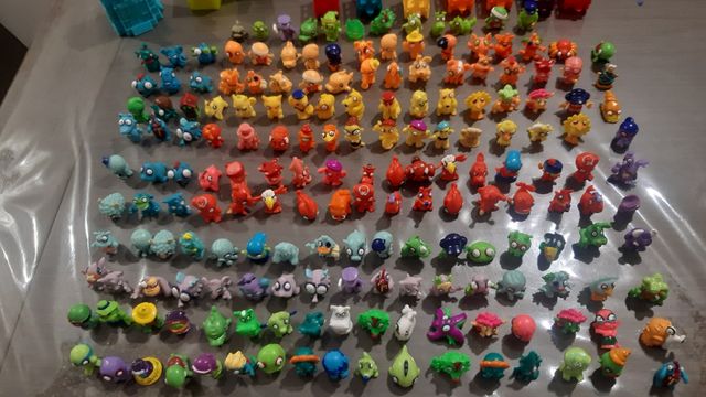 Lote más 180 zomblings  más regalo