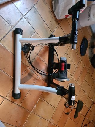Rodillo de entrenamiento para bicicleta 