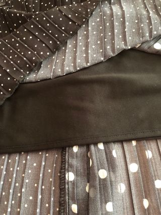 Falda midi de Zara