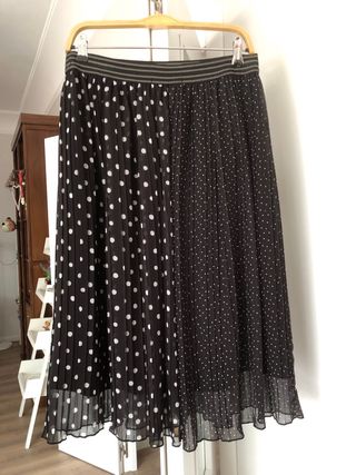 Falda midi de Zara
