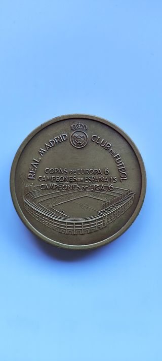 Medalla Santiago Bernabéu Real Madrid.